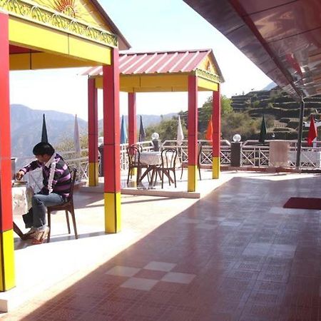 Hotel Crystal Palace Dhanaulti Bagian luar foto