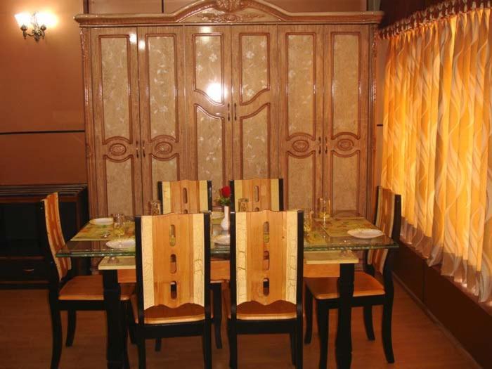 Hotel Crystal Palace Dhanaulti Bagian luar foto